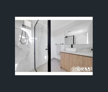 Brand New Luxury Townhouse for Lease - Photo 5