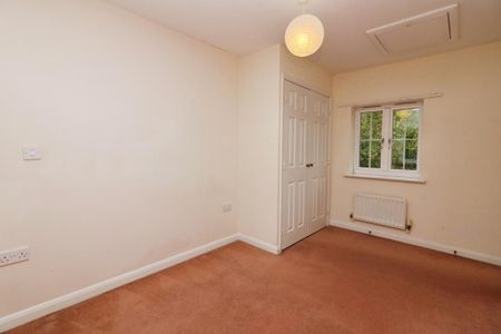 2 bedroom semi-detached house to rent - Photo 5