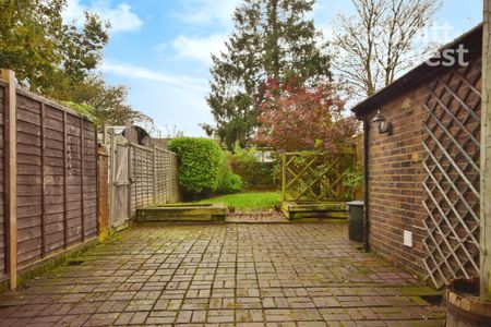 2 bedroom terraced house to rent - Photo 3