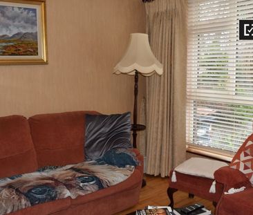 Room for rent in 3-bedroom apartment in Clonsilla, Dublin - Photo 2