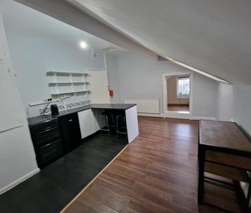1 Bed Flat, Raynville Road, LS12 - Photo 1