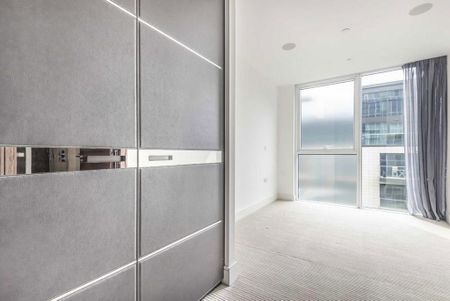 3 bedroom flat to rent - Photo 4