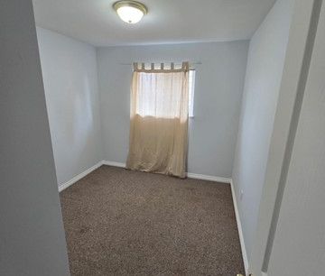 2 Bedroom Suite in a Quiet Location in West Newton - Photo 4