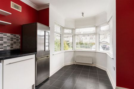 10 Fey Yerra, Leopardstown Road, Foxrock, Dublin 18 - Photo 4