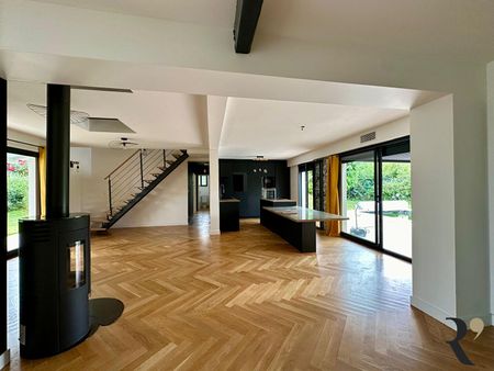 AIGREFEUILLE Maison 7 pièces 165 m2 avec piscine - Photo 3