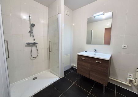 Location Appartement 2 pièces 48m² - Photo 3