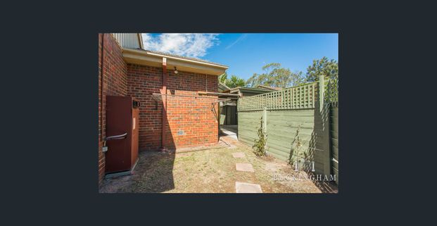 3 Bedroom home in the right Location - Photo 1