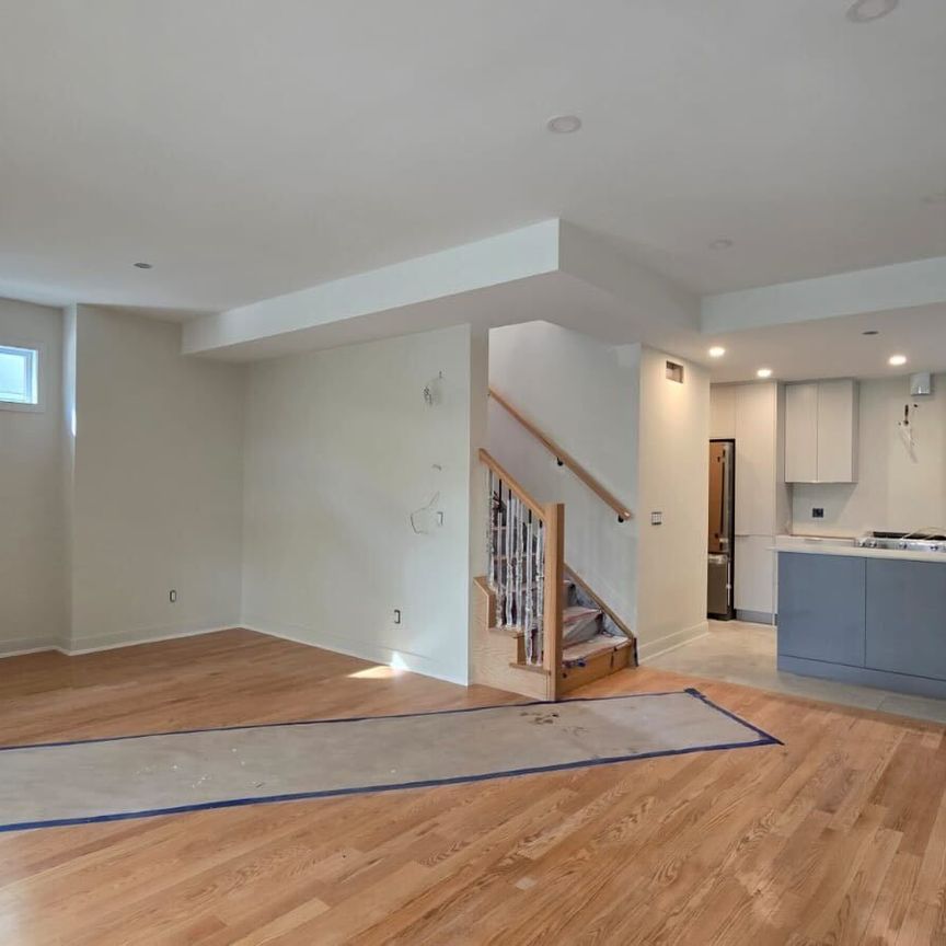 For Lease - 514 Roosevelt Avenue Unit# #B, Carlingwood - Westboro and Area, Ontario - Photo 1