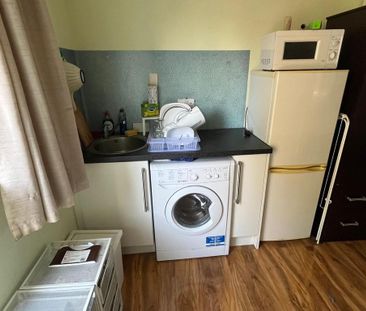 Studio to rent - Photo 5