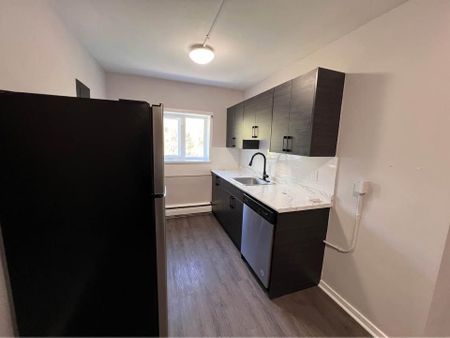 For Lease - 871 ADELAIDE Street Unit# 306, London East, Ontario - Photo 4