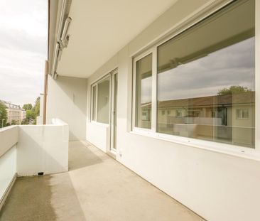 Grosszügige 6.5-Zimmer-Duplex-Wohnung mit Kamin in Riehen - Photo 3