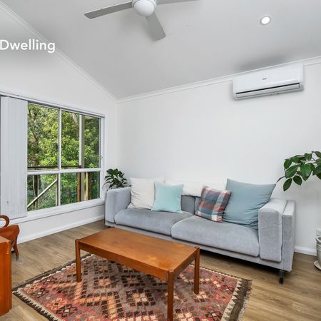 Cottage Style Home with Coastal Charm - Photo 4