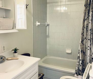 For Lease - 76 Orchard View Boulevard Unit# 1, Toronto, Ontario - Photo 4