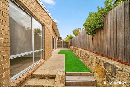 LOW MAINTENANCE, SEPARATE TITLE FAMILY HOME - Photo 5