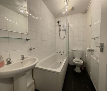 2 bedroom property to rent - Photo 4