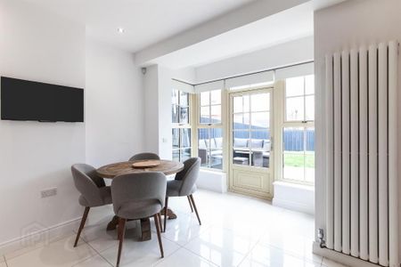 2 Glen Corr Drive, Newtownabbey, BT36 5QP - Photo 4