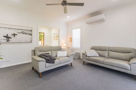 Three bedroom duplex in the heart of Shoal Bay - Photo 3