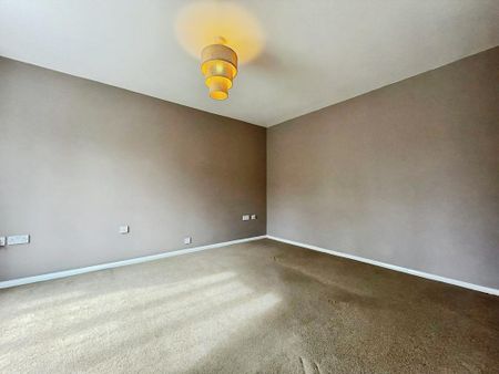 4 bedroom detached house to rent - Photo 2