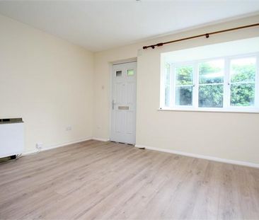 1 bedroom end of terrace house to rent - Photo 2