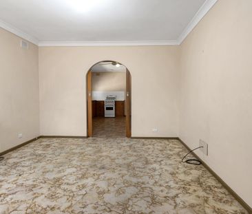 Neat Two Bedroom Unit - Photo 1