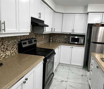 For Lease - 52 Vanhorne Close, Brampton, Ontario - Photo 6