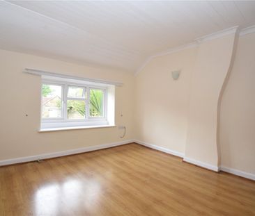 2 bed terraced house to rent in High Street, Burniston, YO13 - Photo 3
