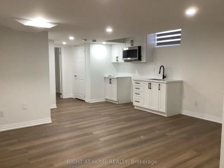 14 Connell Drive #Basement - Photo 2