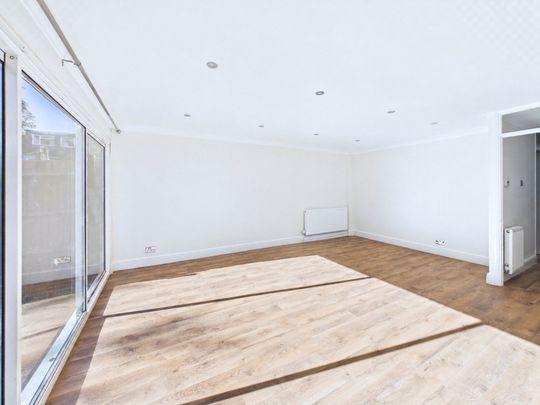 3 bed End Terrace House for rent - Photo 1
