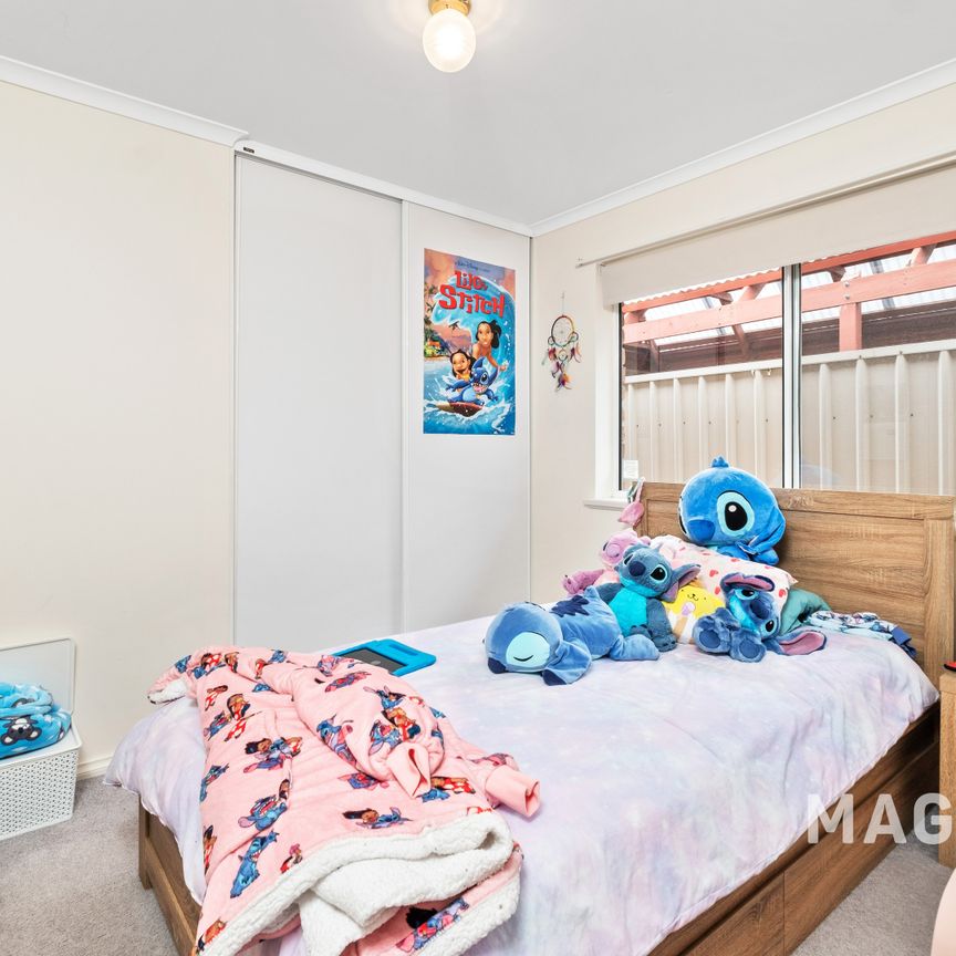 10 Tuscanny Wy, Woodcroft SA 5162 - House For Rent | Domain - Photo 1