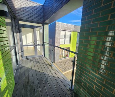 200 Stourbridge Road, Stourbridge, DY9 7BU - Photo 2