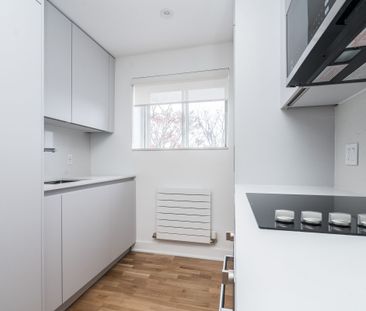 39 Riverwood Parkway - Photo 2