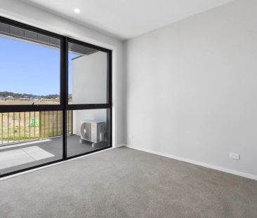 Top-Floor Apartment with Study & Sweeping Googong Views - Photo 2