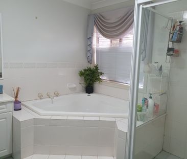 Kellyville - Photo 3