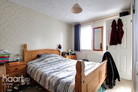 3 bedroom end of terrace house to rent - Photo 3