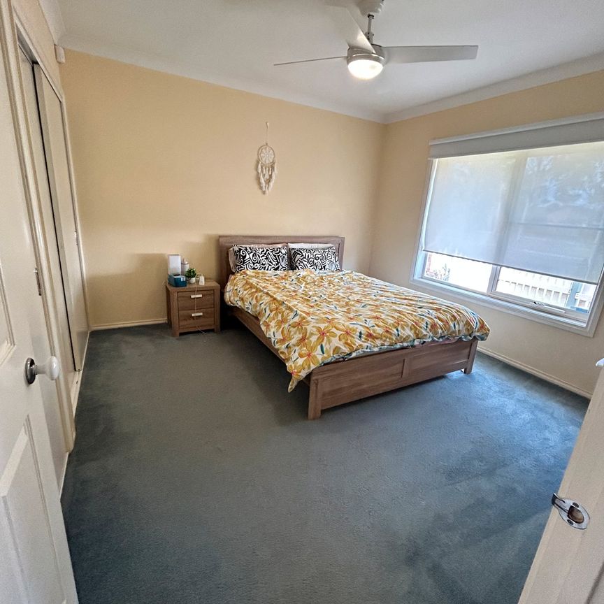 Well Maintained Townhouse - ONLY 6 MONTH LEASE - Photo 1