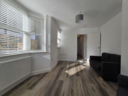 2 bedroom apartment to rent - Photo 2