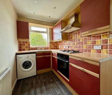 2 bedroom semi-detached house to rent - Photo 2
