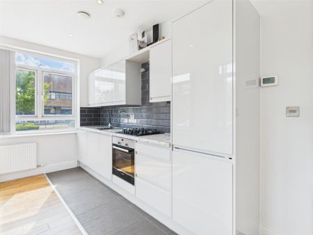 1 bedroom flat to rent - Photo 2