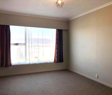 Available Now on Cracroft - Photo 4