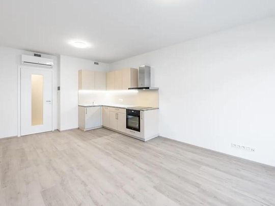 Pronájem bytu 1+kk 35 m2 - Фото 1