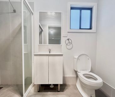 Granny Flat with a Garage! - Photo 4