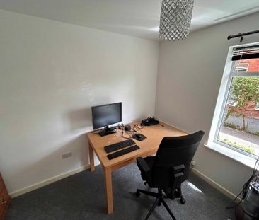 2 bedroom ground floor flat to rent - Photo 4