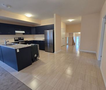 For Lease - 415 Louisa Street Unit# Main Level, Fort Erie, Ontario - Photo 4