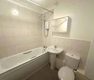 2 bedroom maisonette to rent - Photo 4