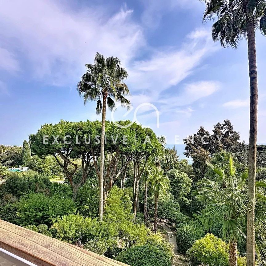 CANNES LOCATION MEUBLEE A L’ANNEE 2 PIECES 32m² VUE MER PANORAMIQUE - Photo 1