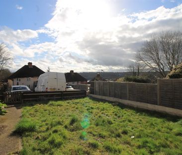 Hillside Gardens, High Wycombe - Photo 6
