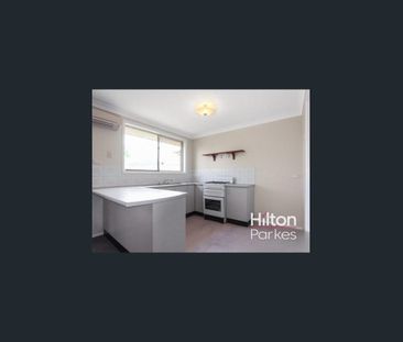 Charming 3-Bedroom duplex in Hassall Grove - Photo 3