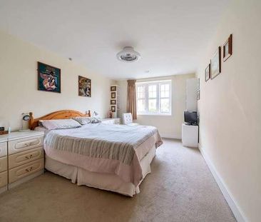 St. Lukes Road, Maidenhead, SL6 - Photo 2