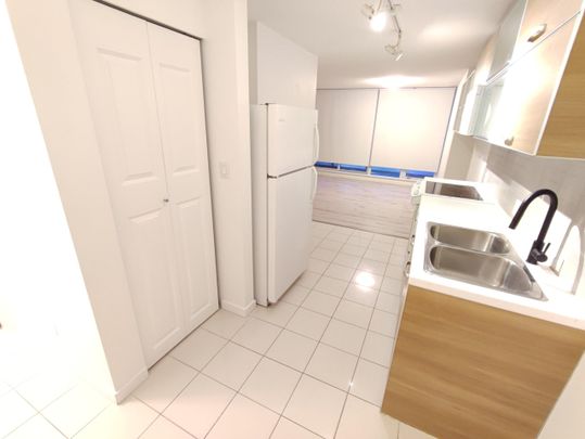 Park Place 1 Bedroom with Large Balcony - Photo 1