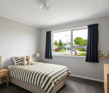 1 Glenfield Place - Photo 3